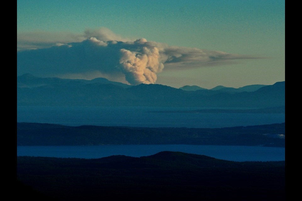 august_13_bryce_fleming_alberni-fire-from-tin-hat_2jpgw960h640bgcolor000000