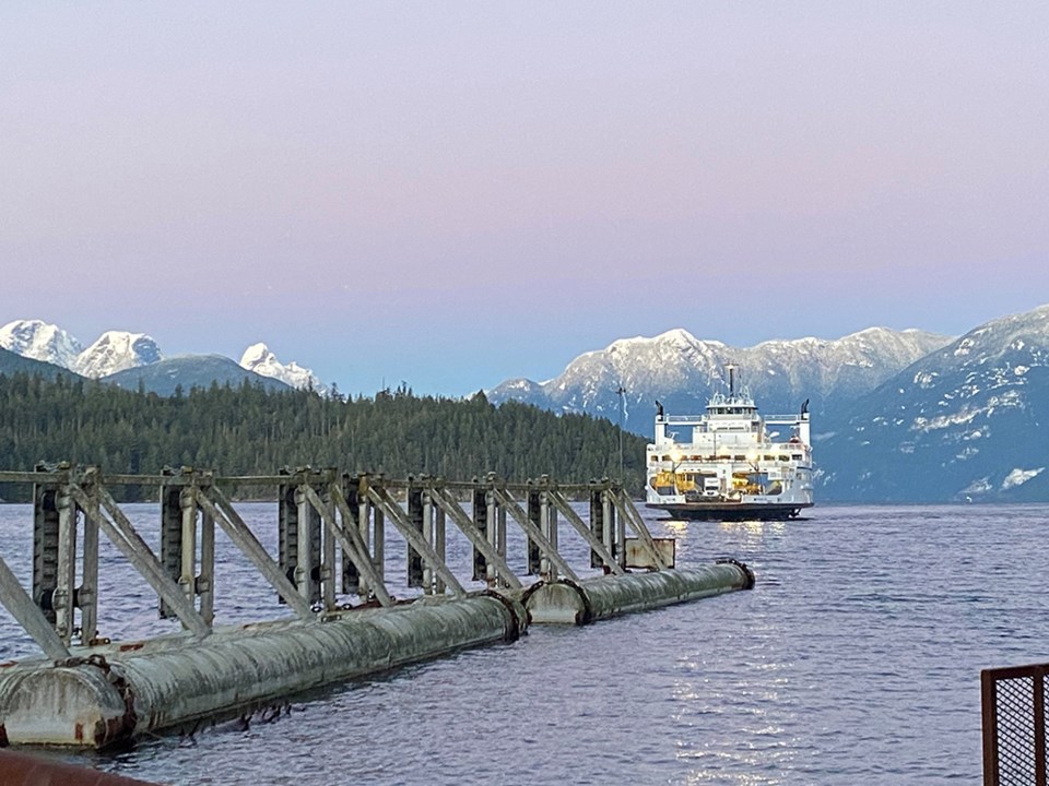 malaspina_sky_earls_cove_2