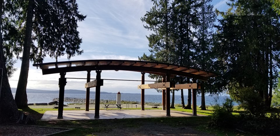 november_24_lisa_hansen_rotary_pavilion