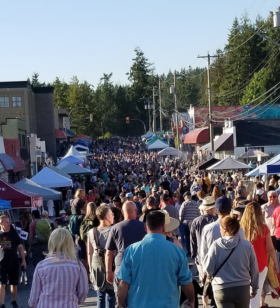 august_23_kris_carlson_blackberry_street_party_2