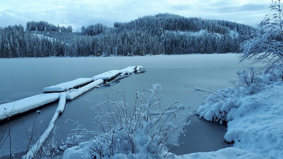 february_23_mike-massullo-lewis-lake-chilly-day