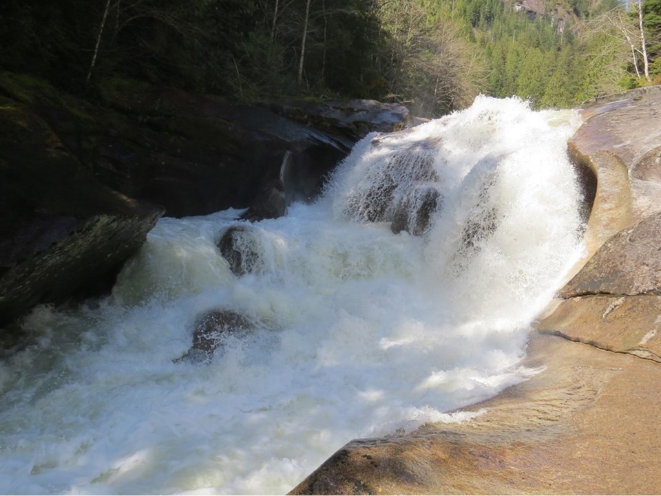may_3_eldred_falls_mike_massullo