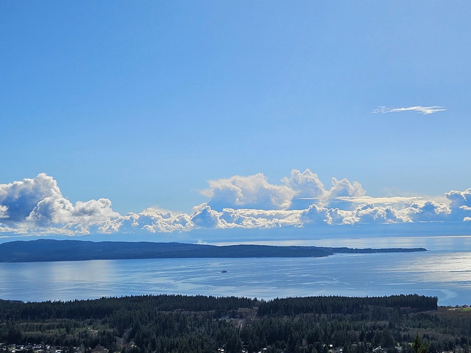 april_5_alex_quinn_texada-from-tower-mountain