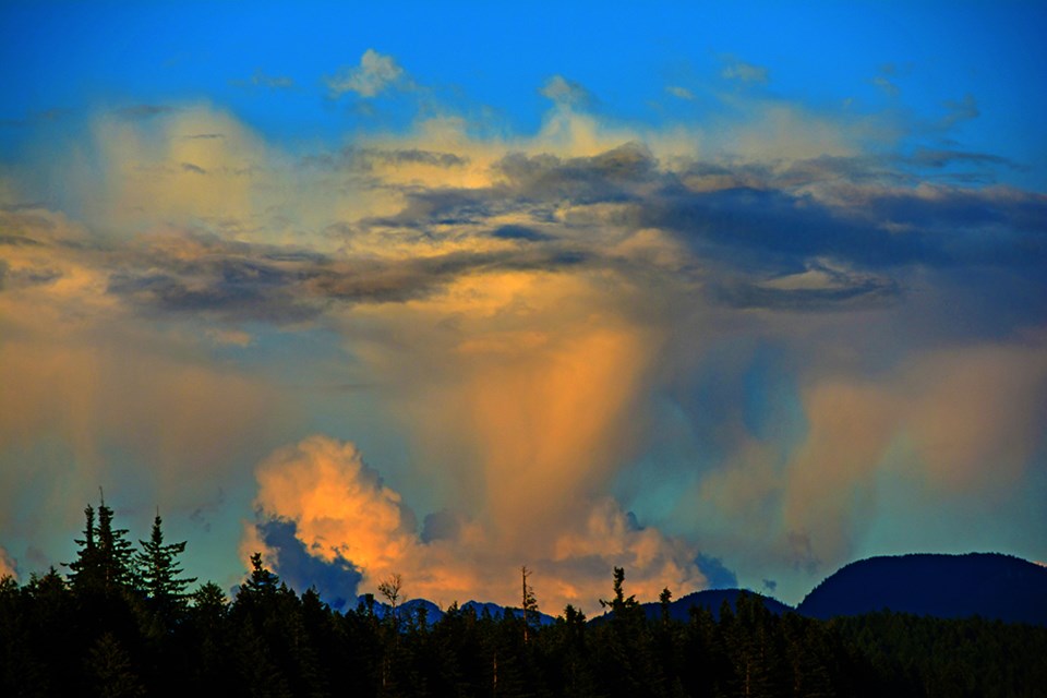 August_6_rick_mcgrath_Atomic Cloud from Lang Bay