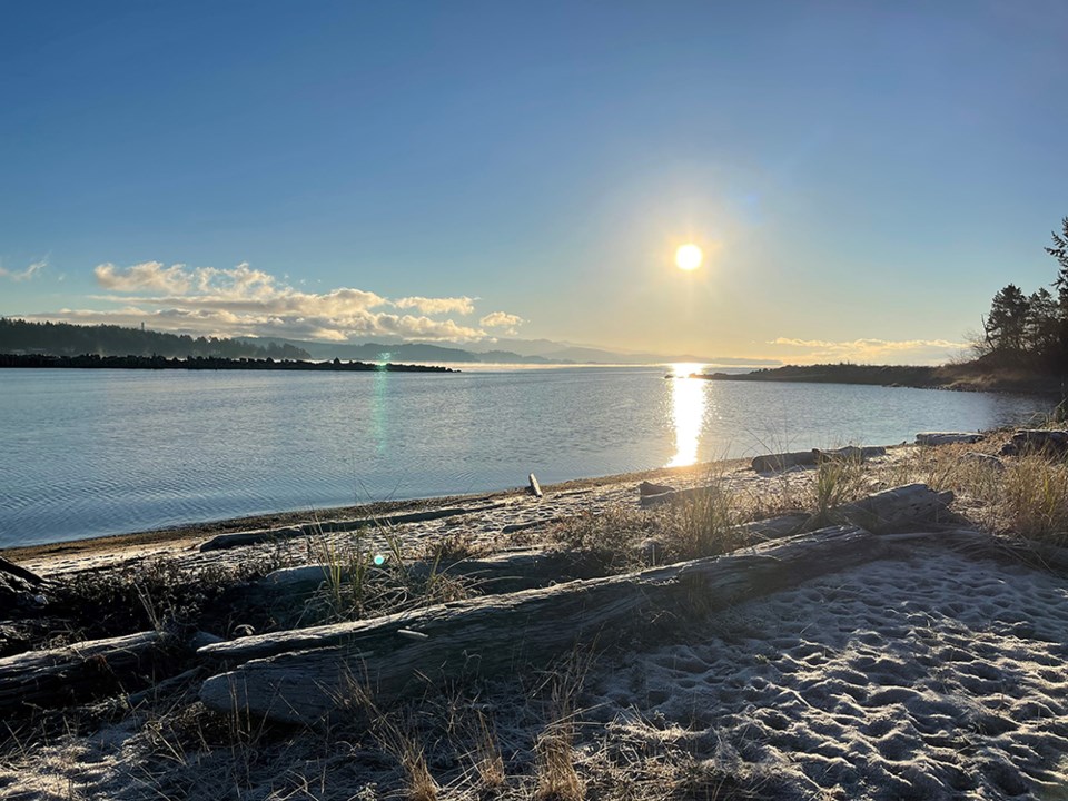 december_1_randy_donovan_frosty_morning_brew_bay