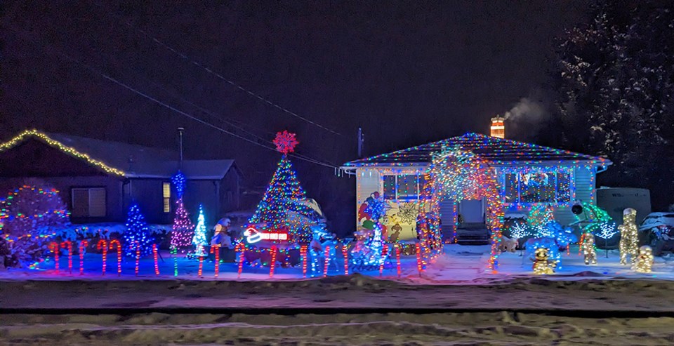 december_24_william_kato_christmas_lights