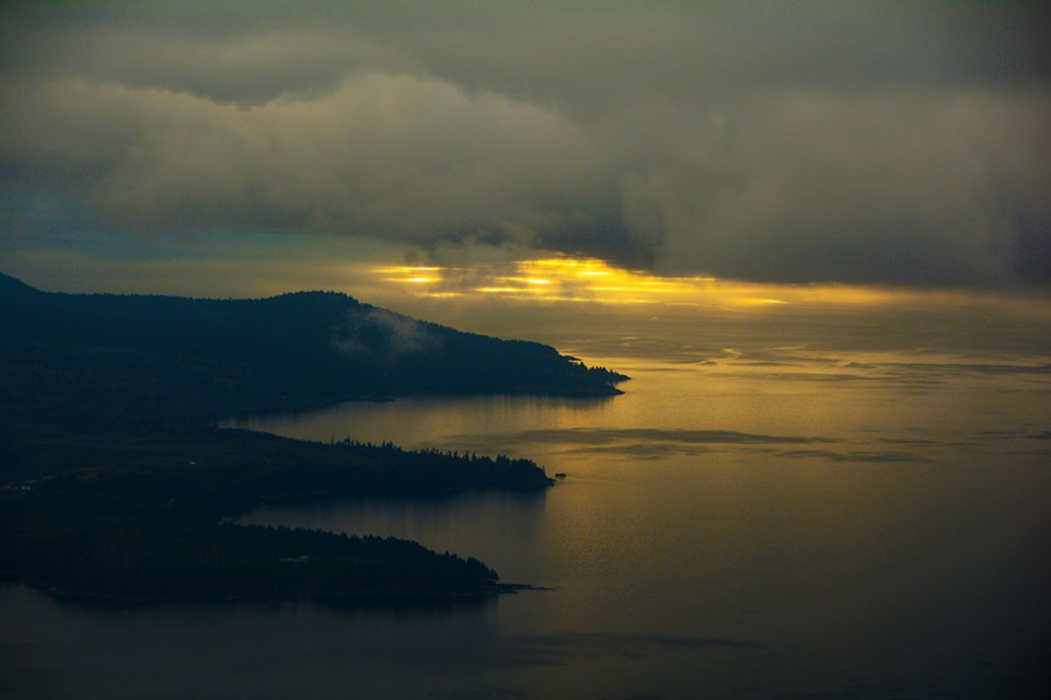 July_15_rick_mcgrath_The Claws of Texada from a Pacific Coastal flight