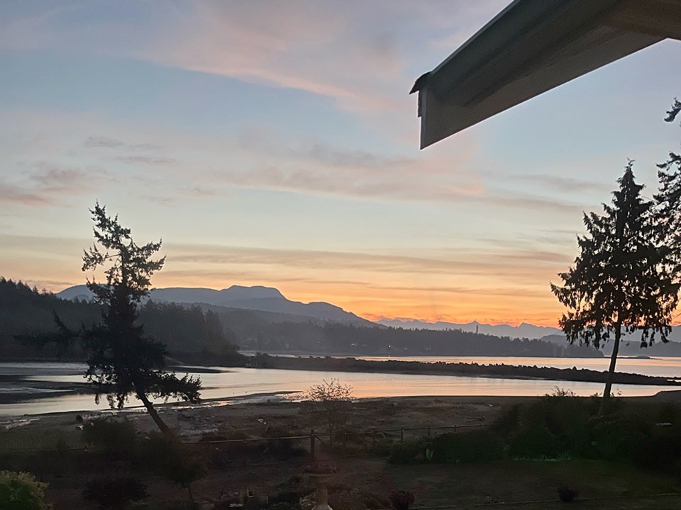 october_11_randy_donovan_mahood_beach_brew_bay_sunrise_oct_6