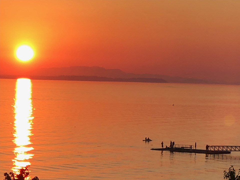 September_24_elaine thoma_Sunset at Willingdon Beach July 2022