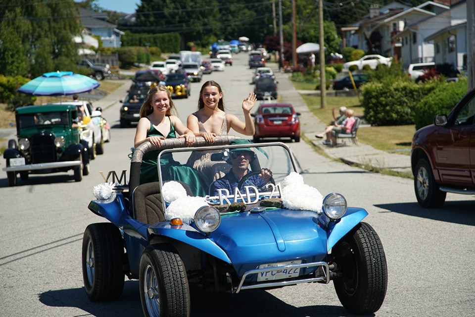 Powell River Grad_DSC09213