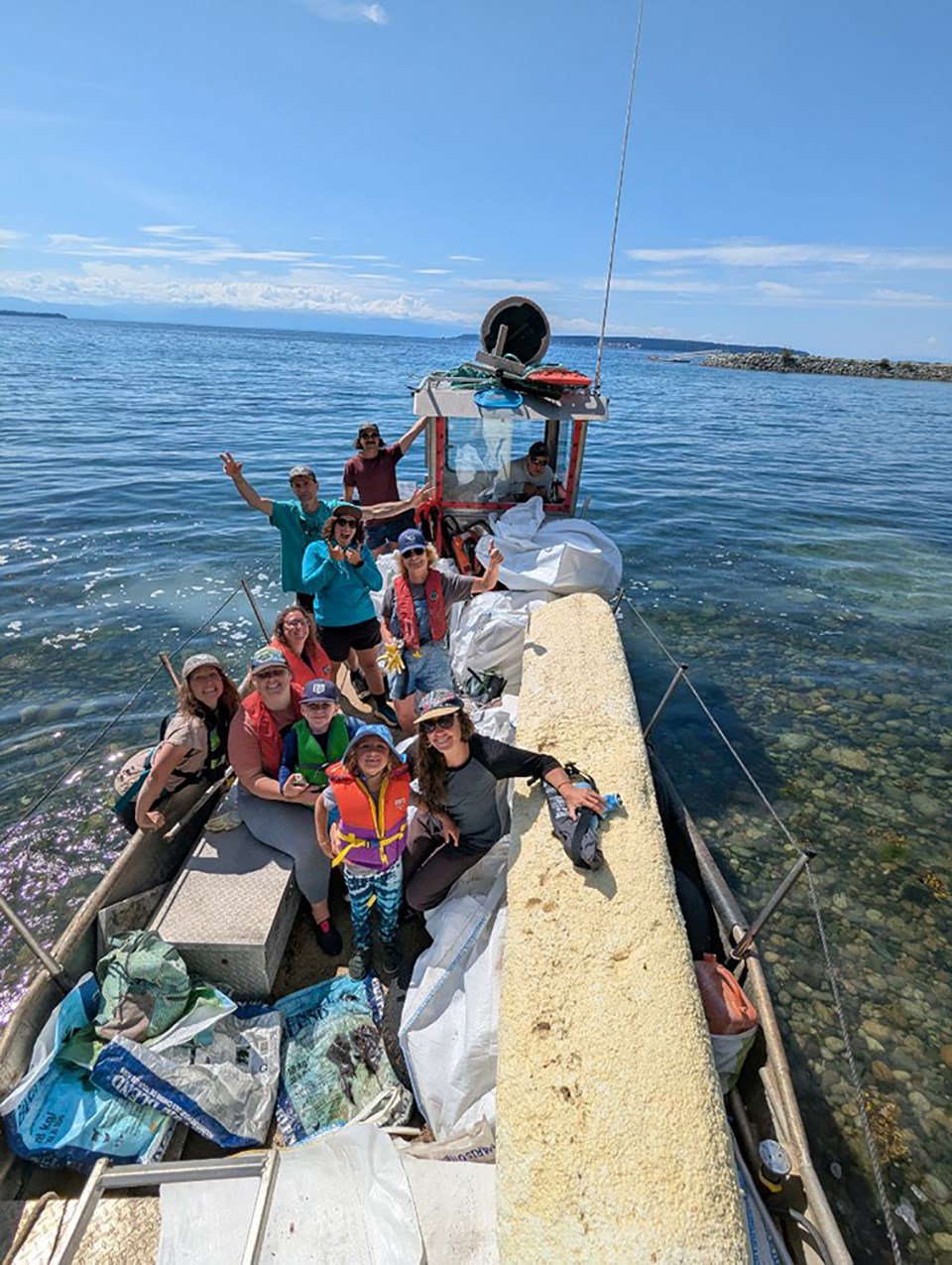 3044_beach_cleanup
