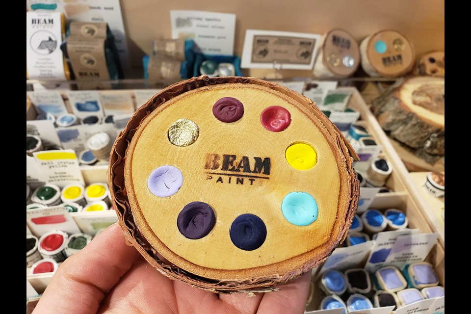 This watercolour paint is packaged in paper or wood off cuts, and contains upcycled materials such as glass and plastic rather than using new materials for the desired texture or colour.