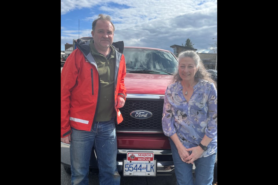 RAISING FUNDS: Powell River Search and Rescue Society president Todd Phillips [left] with retired nurse practitioner and Marathon Shuffle participant Sara Mitchell-Banks, who wants to raise money for the SAR team before the 27-kilometre trail run/walk on the Sunshine Coast Trail in late April.