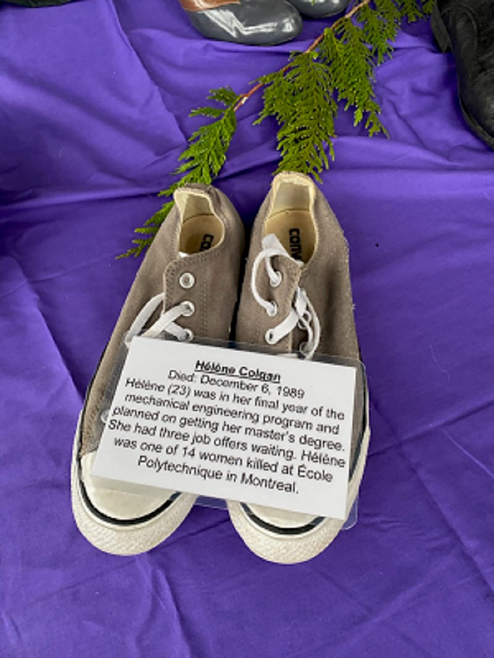 2909_shoe_memorial