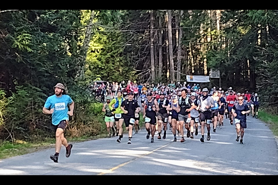 Running entrants lead the way at the start of the 2025 Marathon Shuffle, which also included hiking participants.