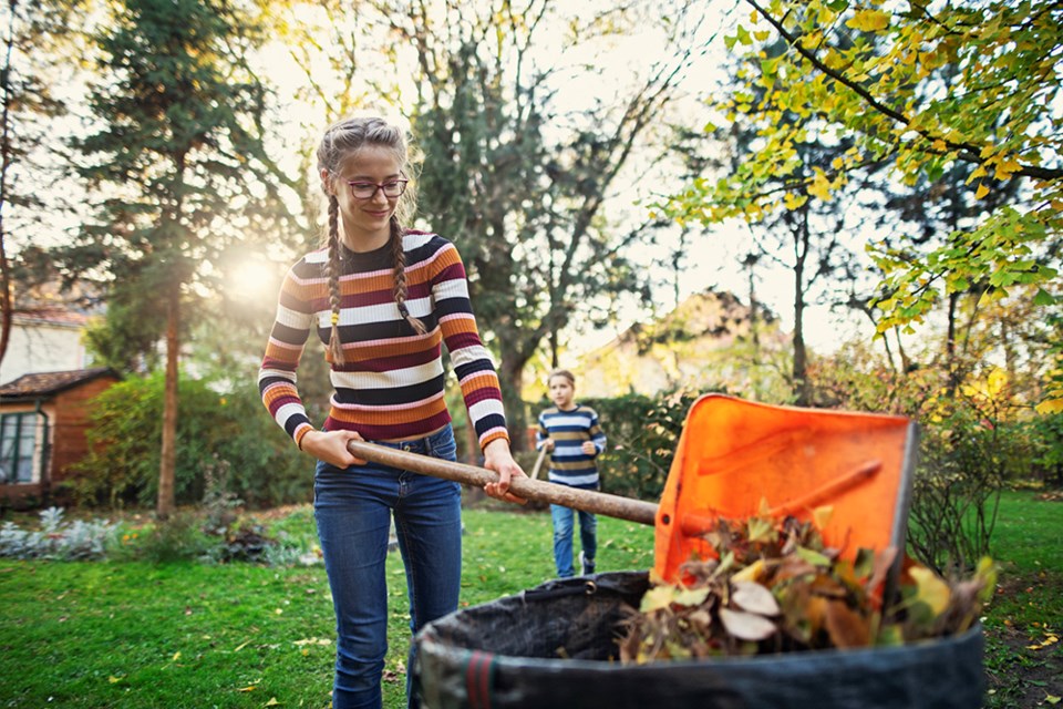 2628_lets_talk_trash_compost_powell_river