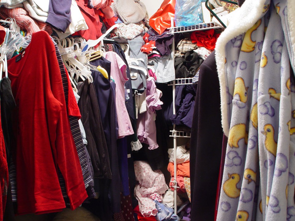 2702_kicking_the_clutter_closet