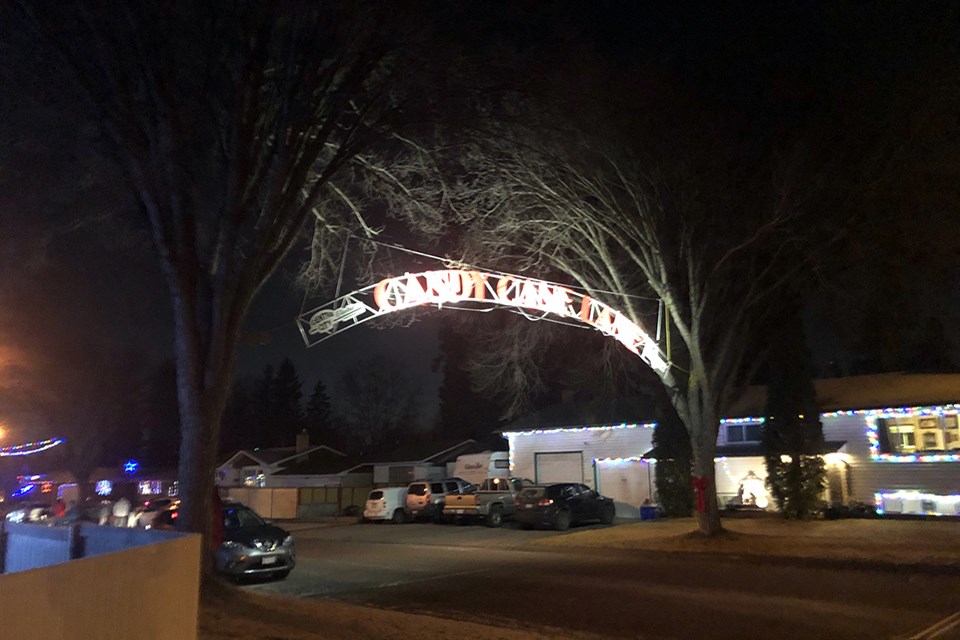 Candy Cane Lane lit up for the first time this season on Dec. 1 (via Hanna Petersen)