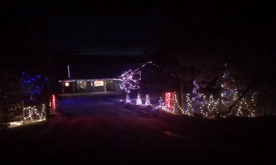 chrismtas lights house