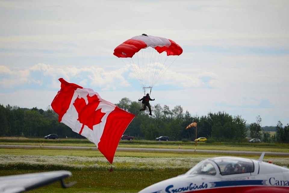 (via Vanderhoof International Airshow)