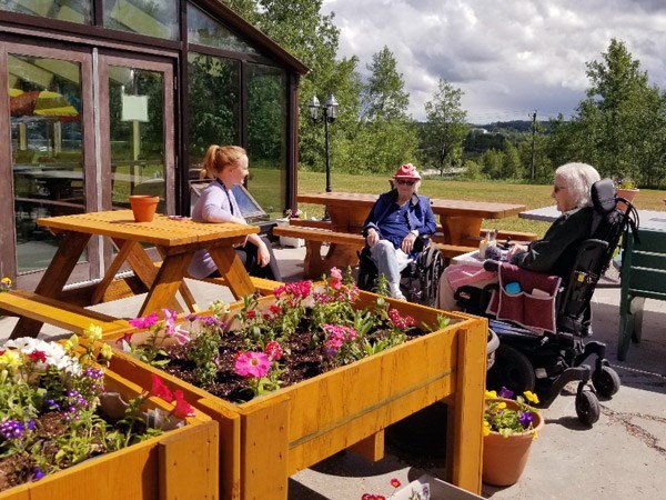 st-john-hospital-acute-garden