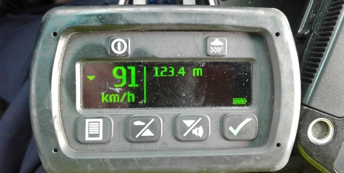 mercedesspeeding-min