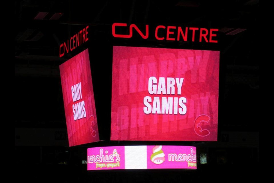 Gary Samis getting a shoutout at a Prince George Cougars game for his birthday (via Chuck Chin Photography)