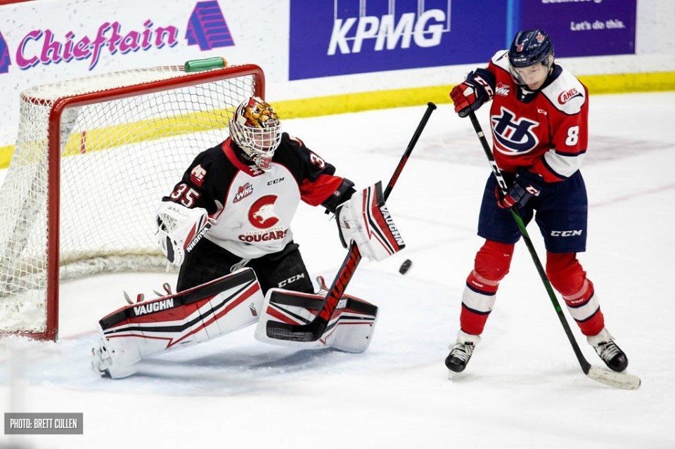 Taylor Gauthier (#35) makes a save on the Lethbridge Hurricanes at the CN Centre (via Prince George Cougars/Brett Cullen Photography)