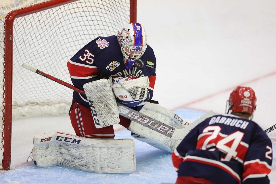 Aaron Trotter (#35) makes a save for the Prince George Spruce Kings on April 18, 2021, while sporting the team's new reverse retro jersey.