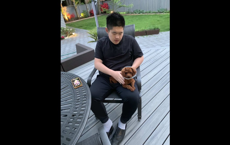 Jason Gho - Dead pup on flight from China