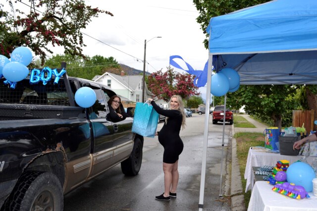 Penticton pregnant mother drive-by baby shower - May 18, 2020