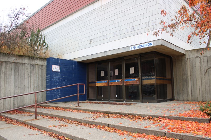 Four Season Leisure Pool now closed. 