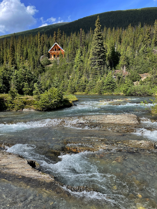 Ozalenka Valley cabin