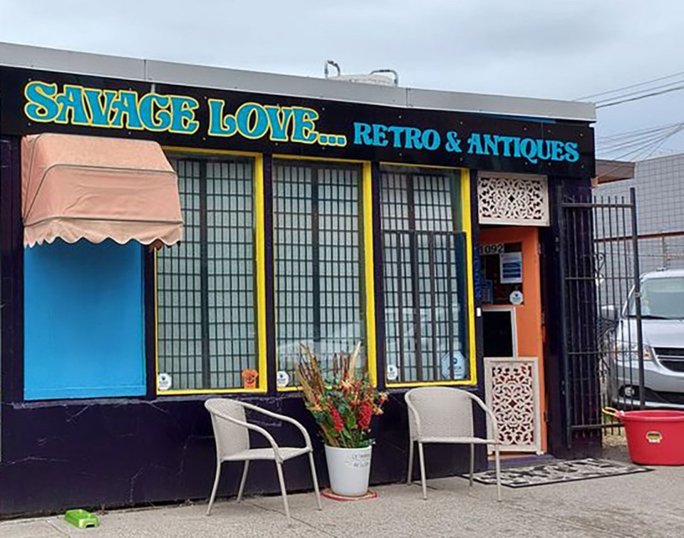 save-love-retro-boutique