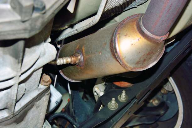 Catalytic converters continue to be targeted by thieves, leaving B.C. motorists with expensive repair bills.