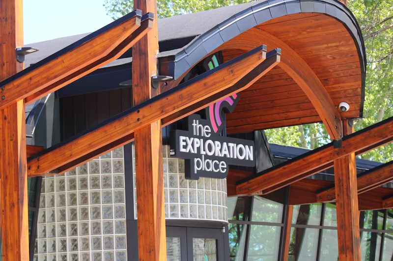 exploration-place-sign