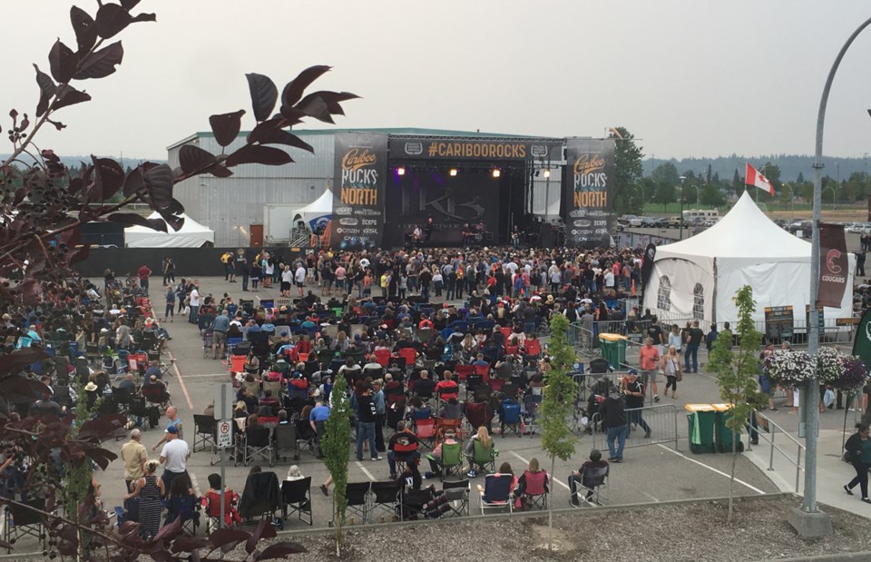 cariboo-rocks-the-north-stage-change