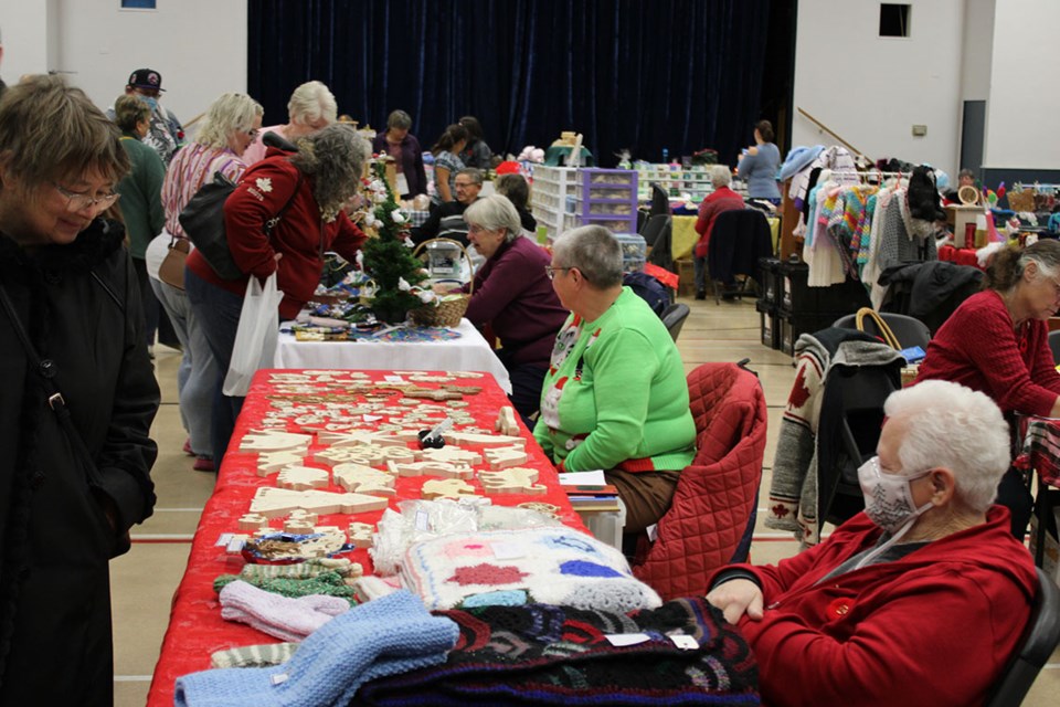 st-marys-craft-fair-aisle