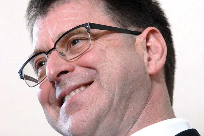 Adrian Dix smile web n