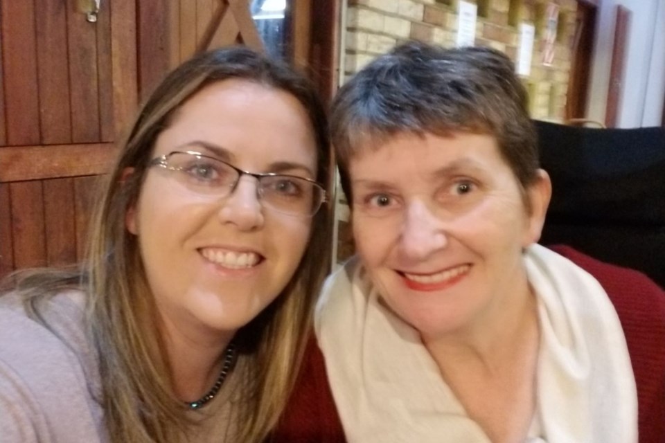 als-walk-andrea-hedstrom-and-mum-sandra-june-16-2025