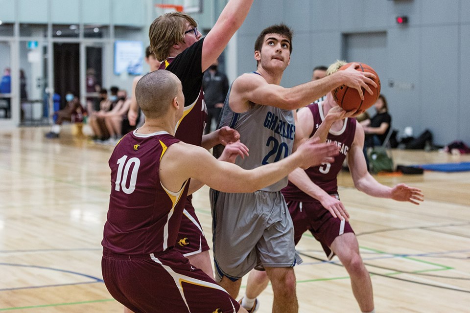Citizen Photo by James Doyle. The Shas Ti Kelly Road Grizzlies took on the North Peace Grizzlies on Friday afternoon at Shas Ti Kelly Road gymnasium in the first game of a weekend doubleheader between the two teams.