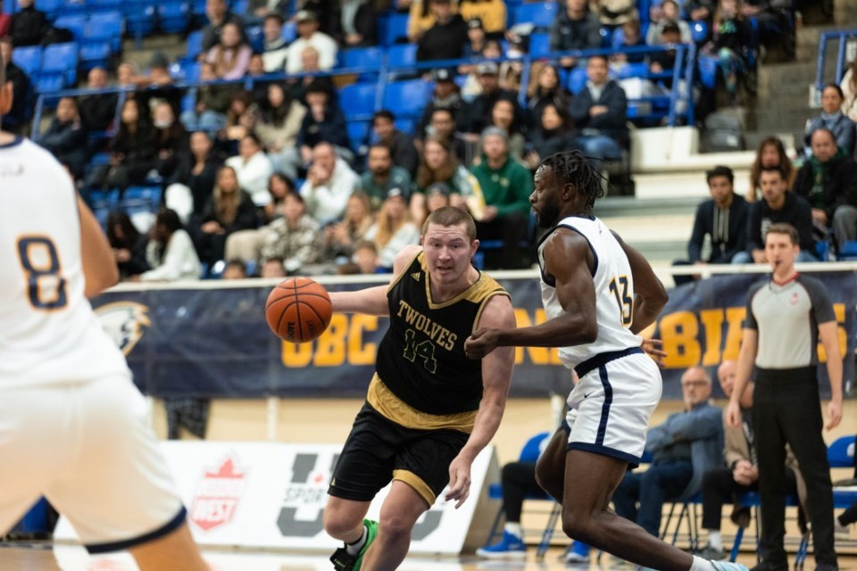 unbc-spencer-ledoux-in-vam-vs-ubc-nov-12-2022