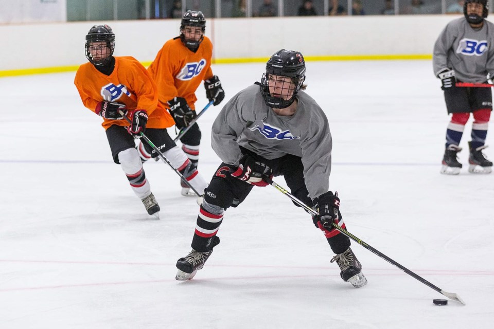 19 15U Cougars centre Brett Peebles
