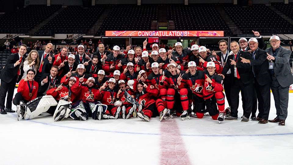 Tean Canada gold Hlinka Gretzky Cup 2022