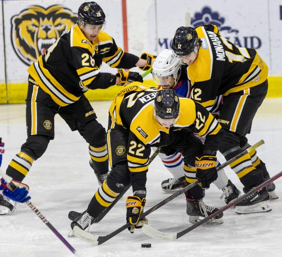020125-spruce-kings-lose-in-victoria
