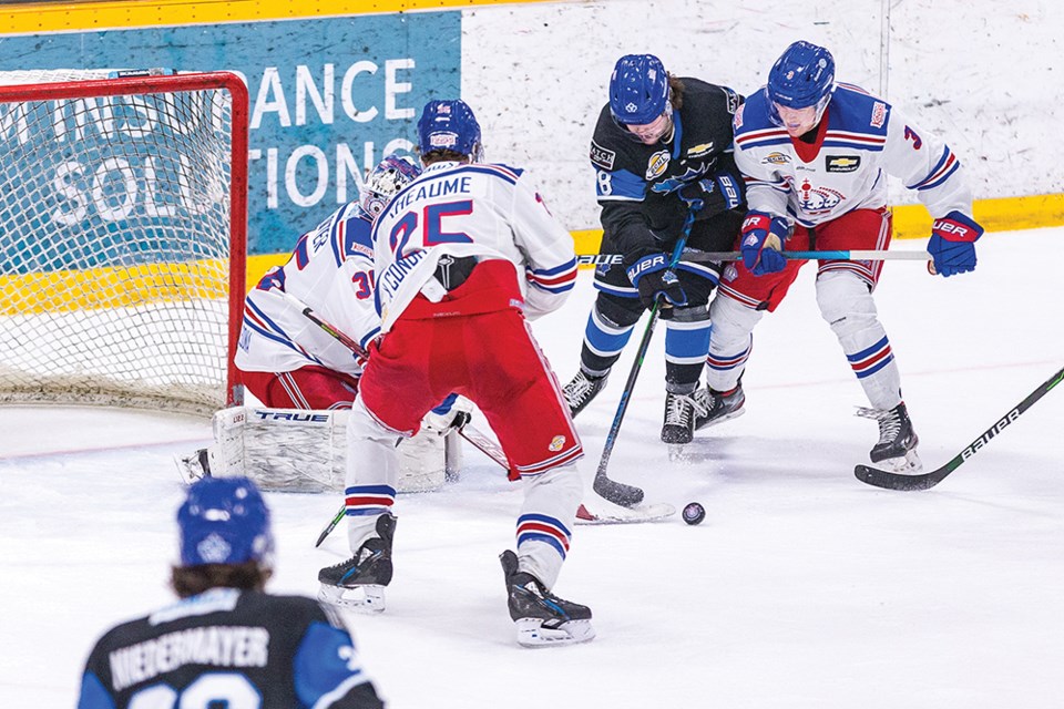 PG Spruce Kings vs Penticton Vees April 18/22 5