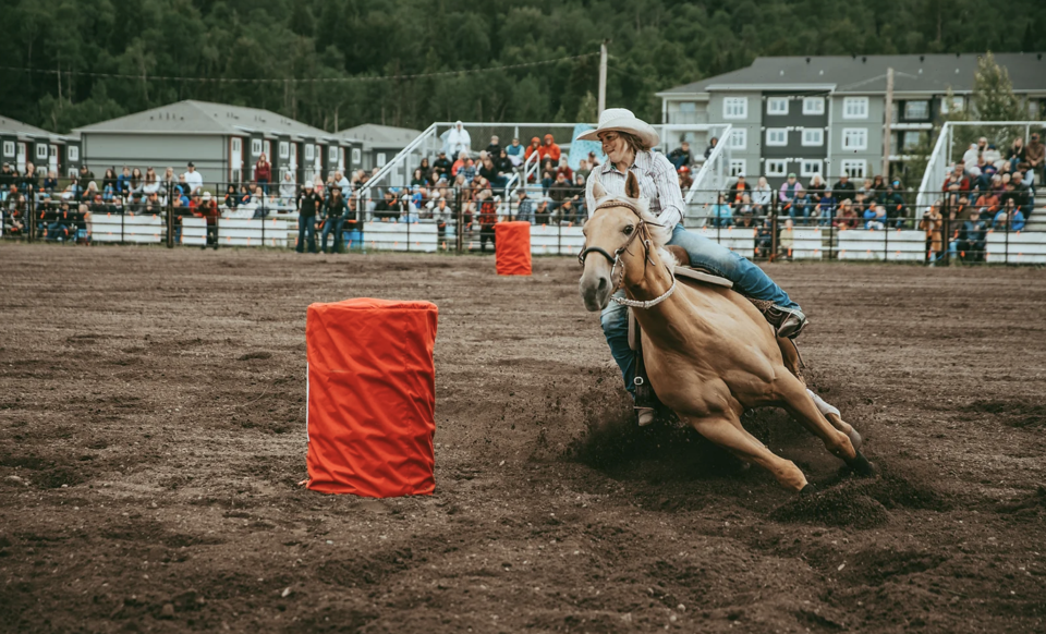 rodeo-barrel-racer