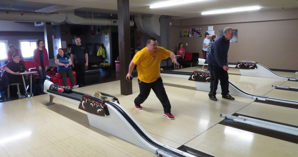 special-olympics-5-pin-bowler-pg-adam-spokes-2023