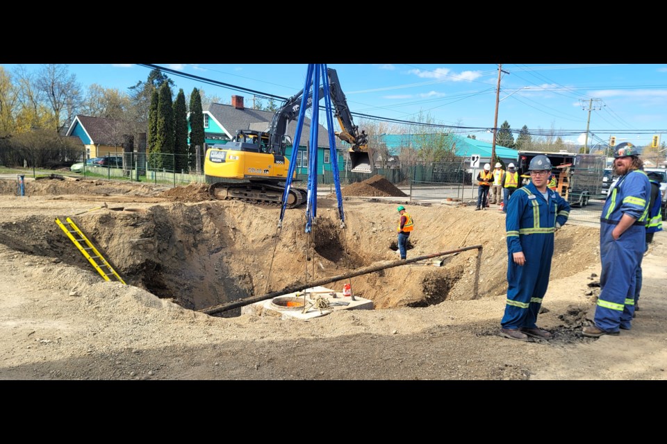 Work at the Fifth Avenue and Burden Street intersection to replace a trunk valve that controls the water supply for half the city's Bowl area wrapped up this week.