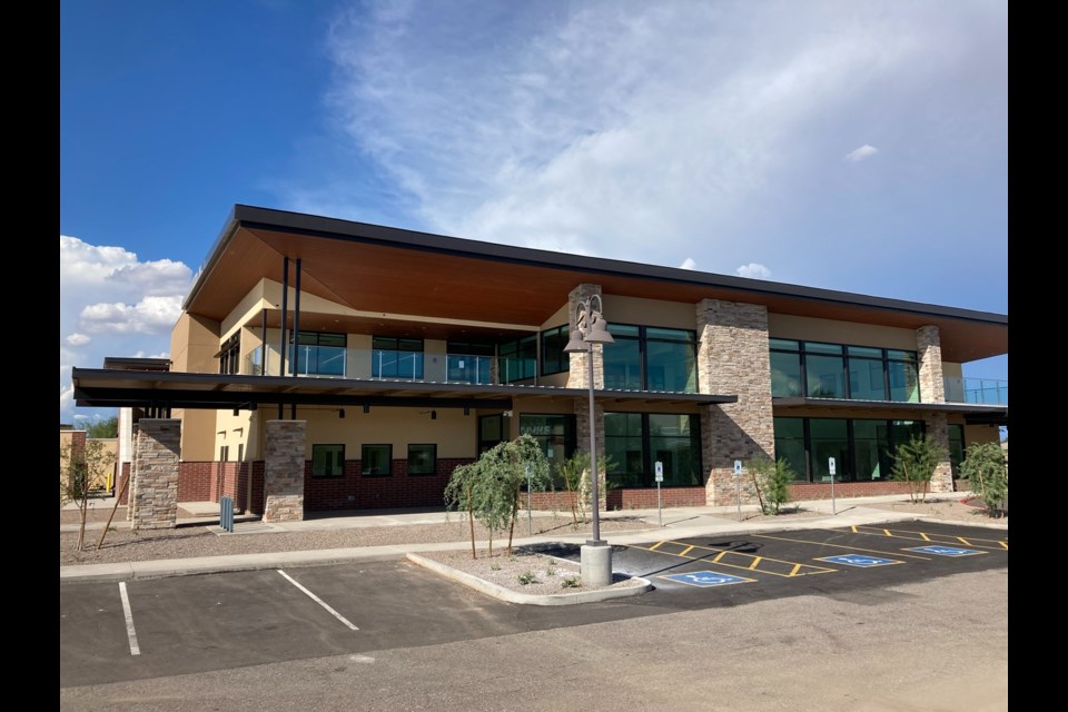 Arizona Regional, Intensive Care, Specialty & Emergency (ARISE) Veterinary Center has completed its new, two-story, 33,000-square-foot veterinary facility at the southeast corner of Rittenhouse and Ellsworth roads in Queen Creek, within the Heritage Town Square commercial center. 